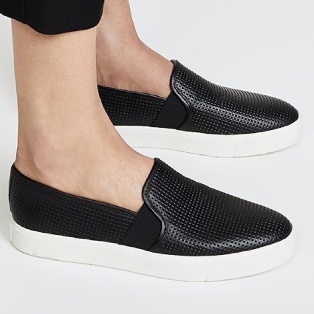 Vince Women’s Black Perforated Leather Elastic Side Blair Slip On Sneakers Sz 6